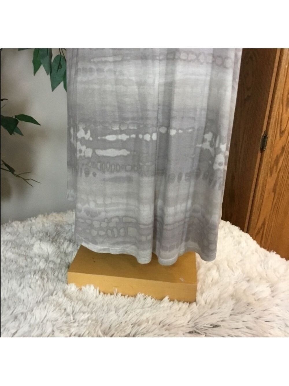 Maurices 24/7 Crisscross V-Neck Sleeveless Tunic Top Gray Tie-Dye Size Large - Picture 12 of 14